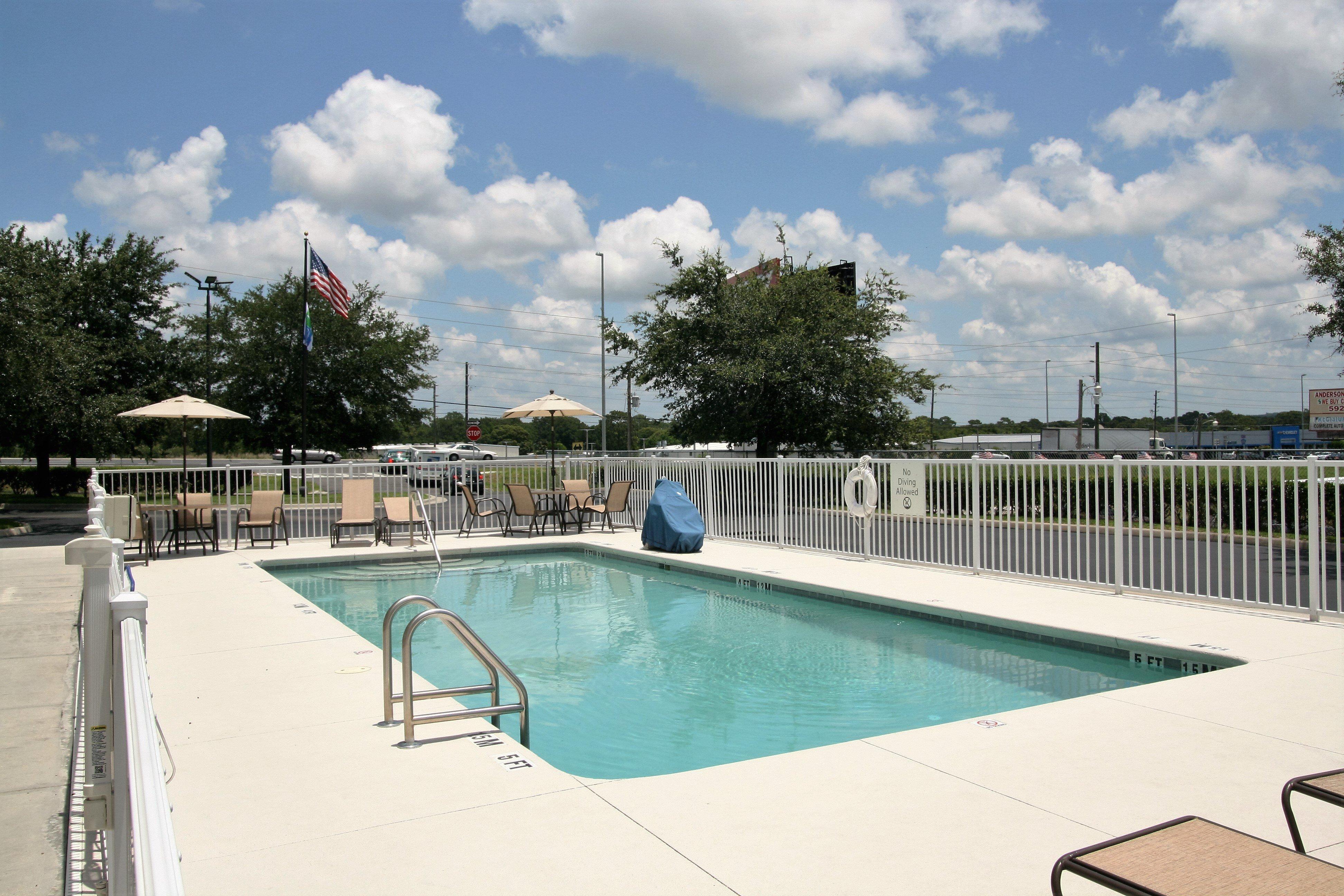 Holiday Inn Express Hotel & Suites Brooksville West, An Ihg Hotel Eksteriør billede