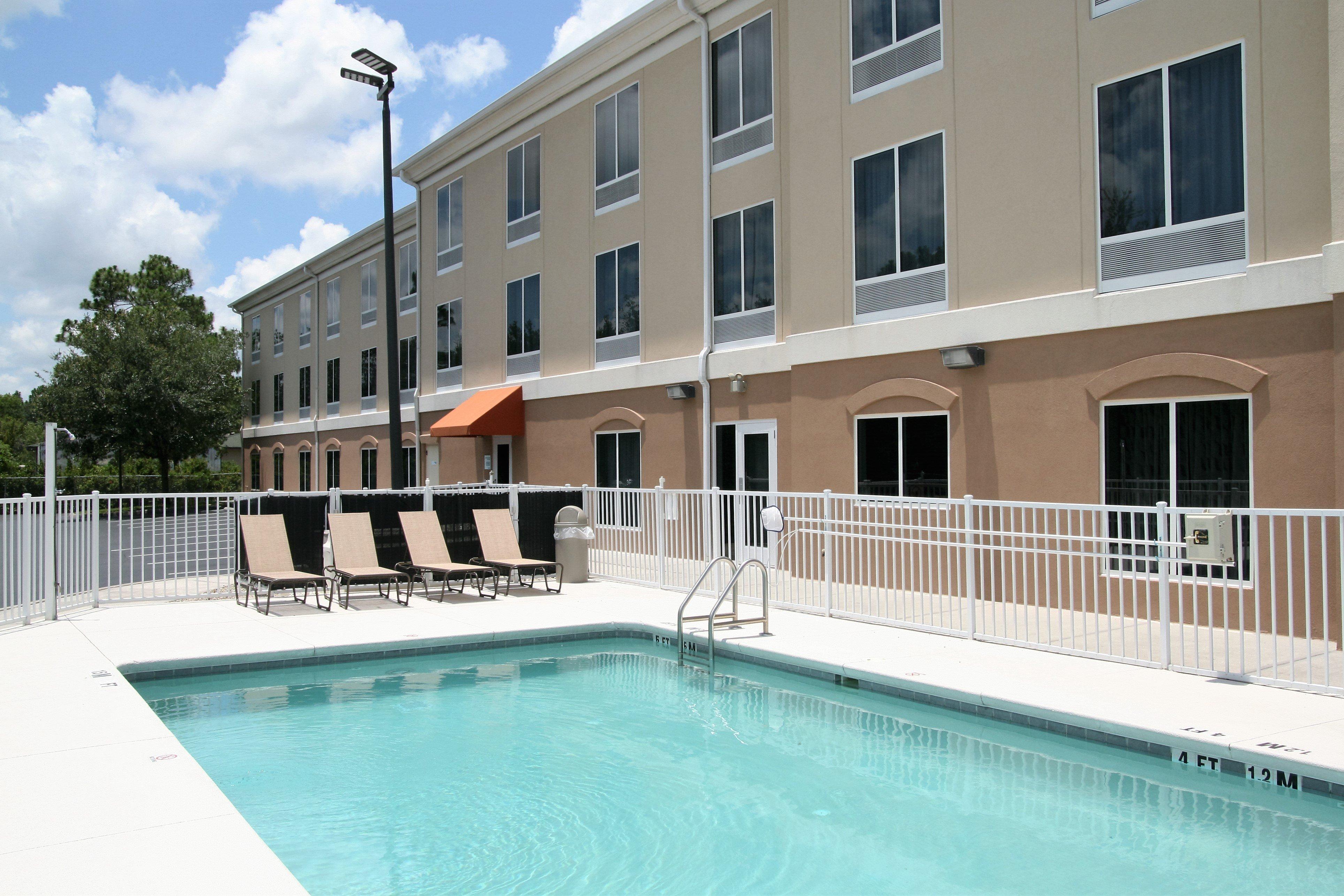 Holiday Inn Express Hotel & Suites Brooksville West, An Ihg Hotel Eksteriør billede