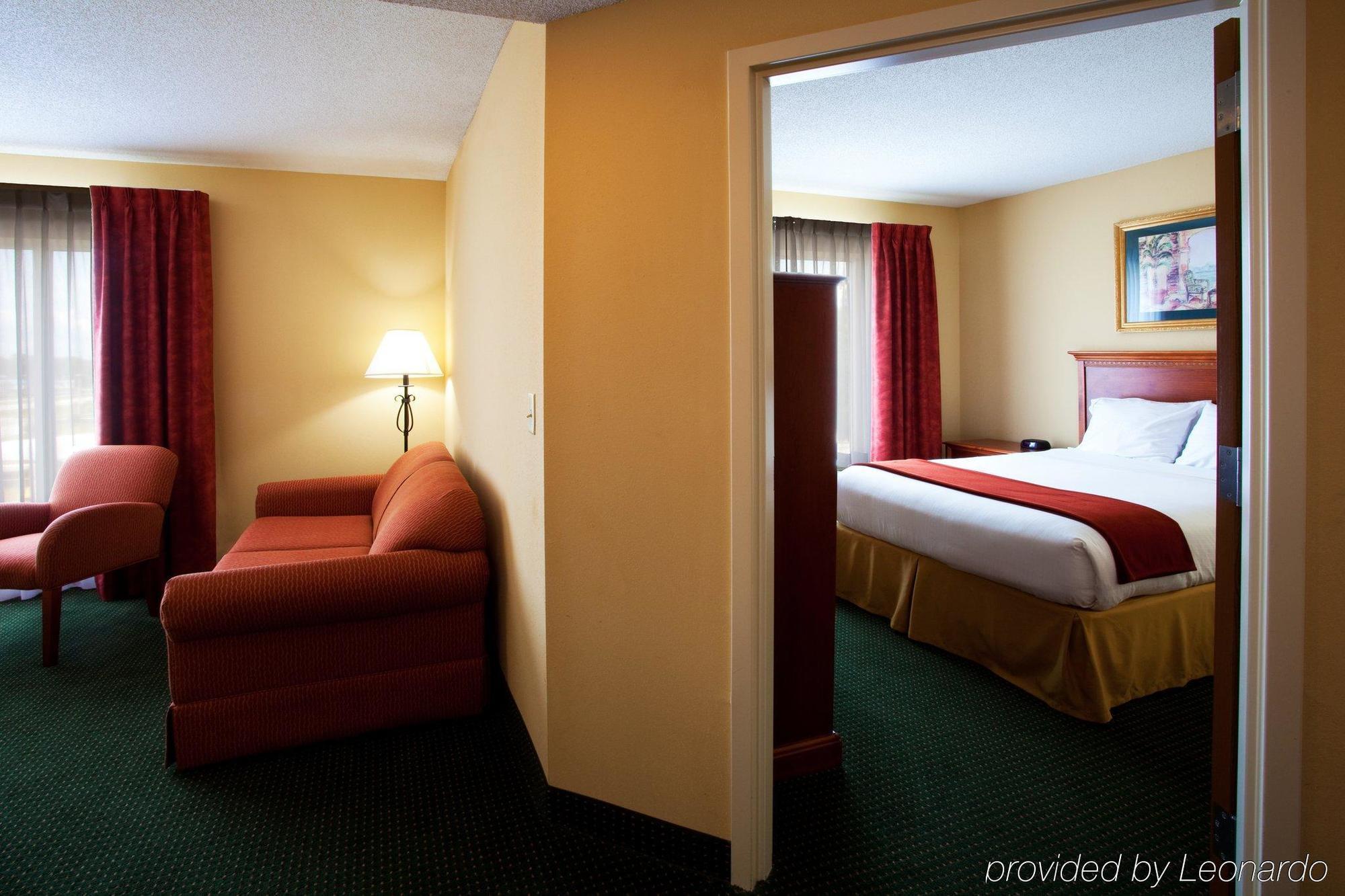 Holiday Inn Express Hotel & Suites Brooksville West, An Ihg Hotel Værelse billede