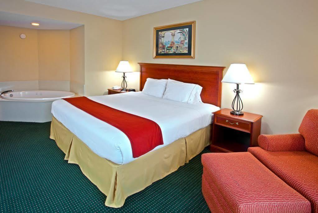 Holiday Inn Express Hotel & Suites Brooksville West, An Ihg Hotel Værelse billede